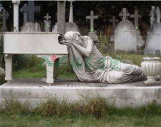 墓碑也需要特色？？？？？？？？盘货天下上最具创意的墓碑